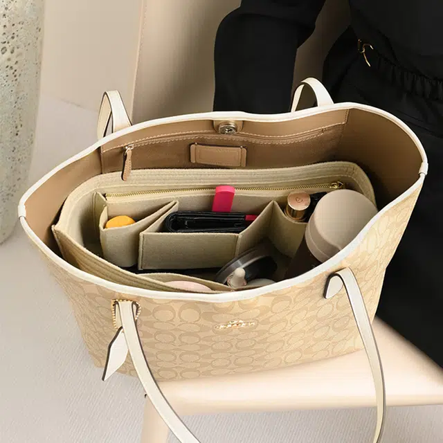COACH city3330
