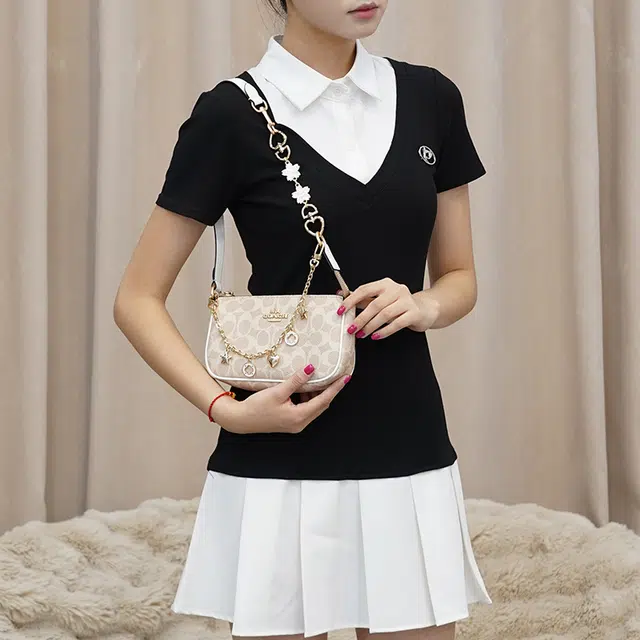 COACH Nolita 19