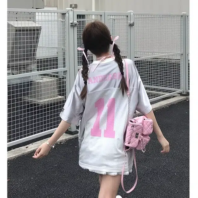 V T