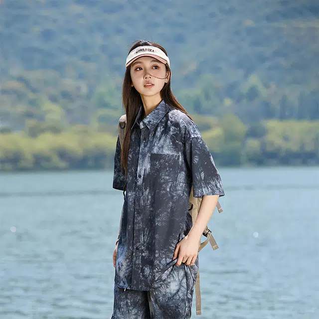 欧迪芬 港风扎染渐变潮流休闲宽松痞帅上衣短袖衬衫 女款
