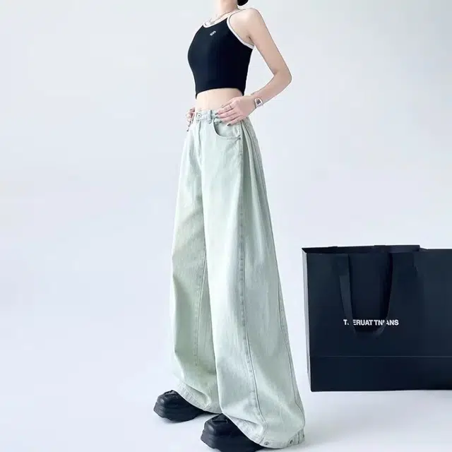 欧迪芬 时尚舒适百搭牛仔裤 女款 浅蓝