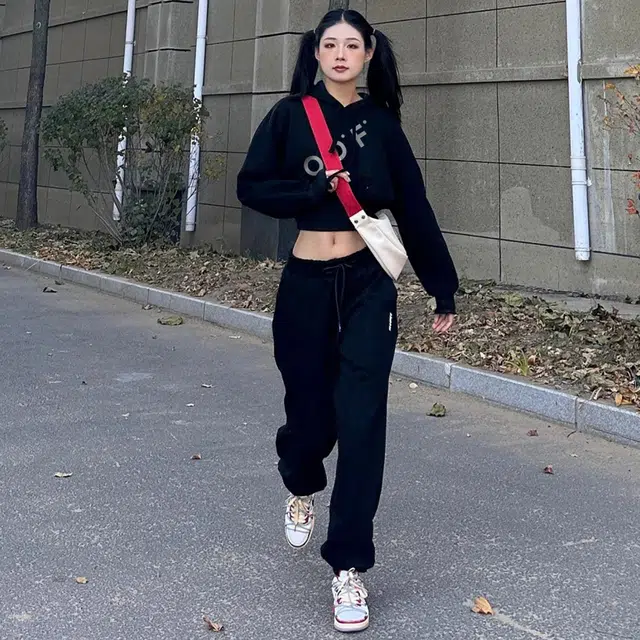 欧迪芬 美式字母极简设计复古风宽松休闲连帽外套街头时尚棉质潮流舒适百搭短款小个子卫衣 女款