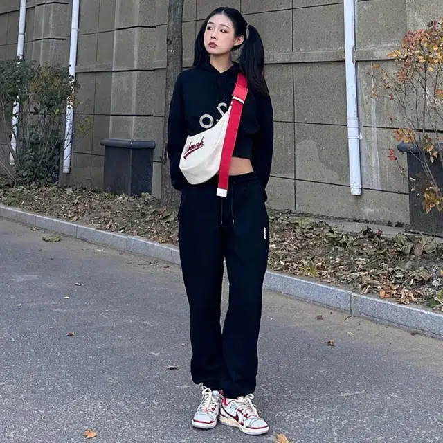 欧迪芬 美式字母极简设计复古风宽松休闲连帽外套街头时尚棉质潮流舒适百搭短款小个子卫衣 女款