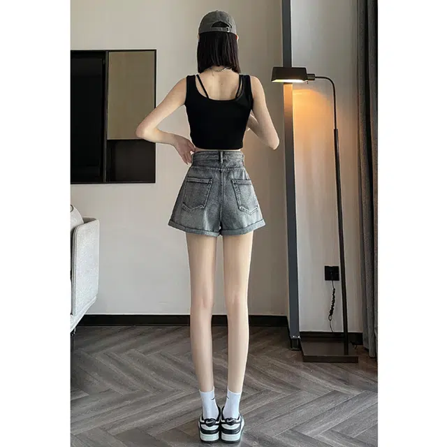 欧迪芬 复古高腰烫钻宽松显瘦舒适卷边阔腿时尚潮流休闲百搭牛仔短裤 女款