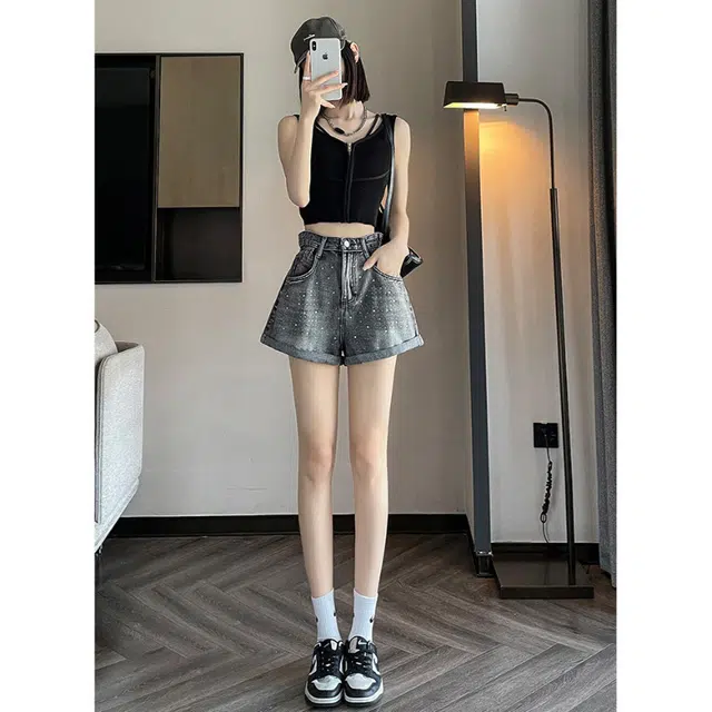 欧迪芬 复古高腰烫钻宽松显瘦舒适卷边阔腿时尚潮流休闲百搭牛仔短裤 女款