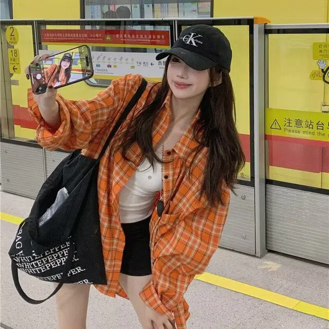 欧迪芬 复古格纹设计感宽松长袖衬衫 女款