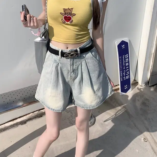 欧迪芬 水洗休闲宽松简约通勤风纯色高腰阔腿牛仔短裤 女款
