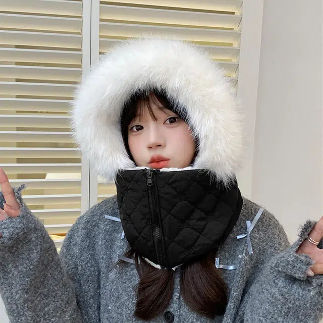 浪莎 加厚加绒保暖护耳雷锋帽子女生冬季防风防寒围脖一体帽骑车羽绒棉帽 涤纶 绒线帽 女款