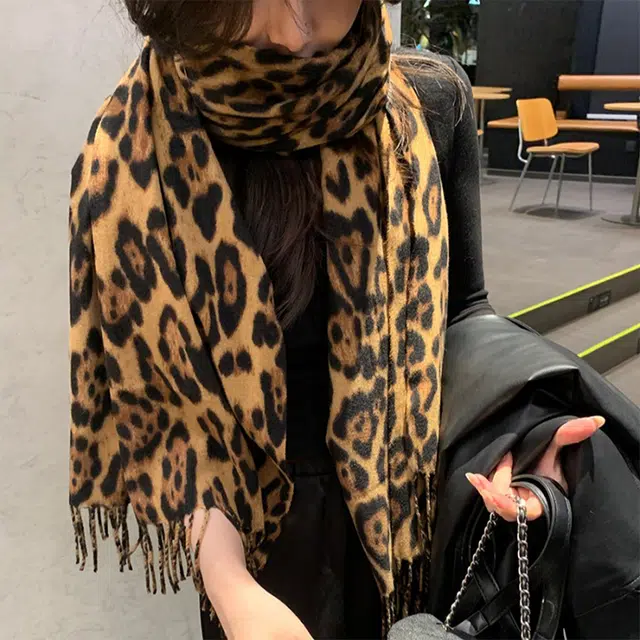 浪莎 甜酷风复古豹纹流苏绒线围巾男女情侣款千禧辣妹风秋冬加厚保暖披肩围脖 礼盒装 绒线围巾 男女同款情侣款