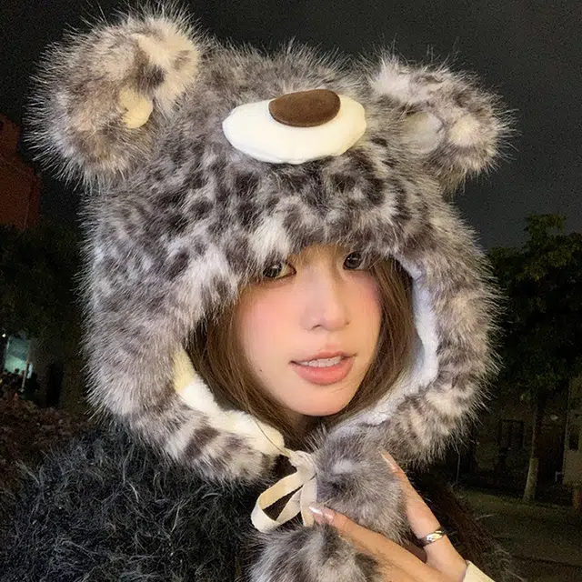 【萌趣搞怪】 浪莎 卡通可爱加厚豹纹小熊帽子女生冬季保暖防寒毛茸茸显脸小护耳 涤纶 绒线帽 女款