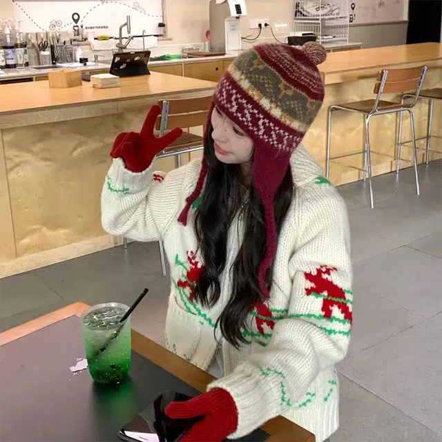 【圣诞氛围感】 浪莎 费尔曼岛复古提花羊毛混纺针织护耳帽女生冬季可爱保暖毛线辫子绒线帽 涤纶 绒线帽 女款