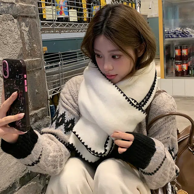浪莎 超软糯锁边含羊毛围巾女生冬季纯色加厚保暖百搭韩系氛围感围脖护颈披肩 男女同款情侣款 礼盒装 绒线围巾 男女同款情侣款