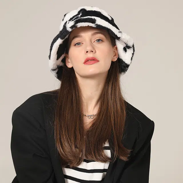 浪莎 百搭护耳帽 可爱软妹奶牛纹 涤纶 渔夫帽 女款