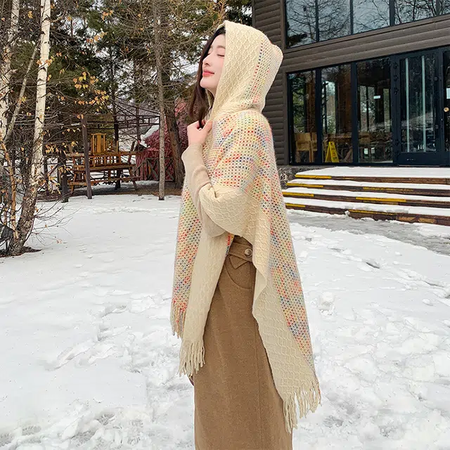 【暖冬力荐】 浪莎 套头连帽民族风披肩女生云南丽江旅行装饰外搭长款复古斗篷流苏披风围巾 礼盒装 披肩 女款