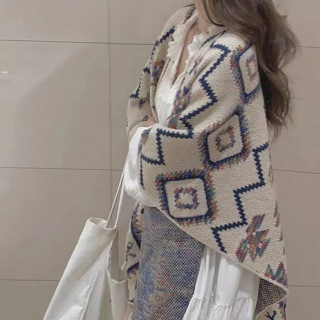 浪莎 文艺风云南大理旅行双面几何花纹流苏披风 披肩 女款