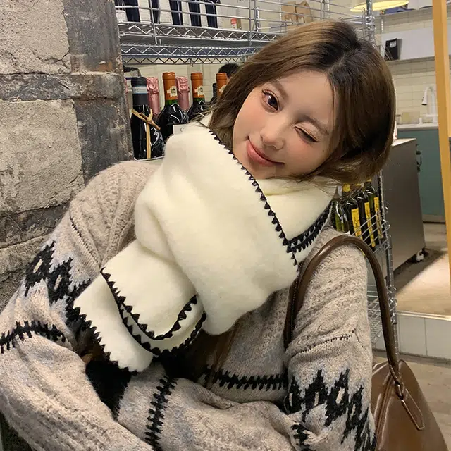浪莎 超软糯锁边含羊毛围巾女生冬季纯色加厚保暖百搭韩系氛围感围脖护颈披肩 男女同款情侣款 礼盒装 绒线围巾 男女同款情侣款