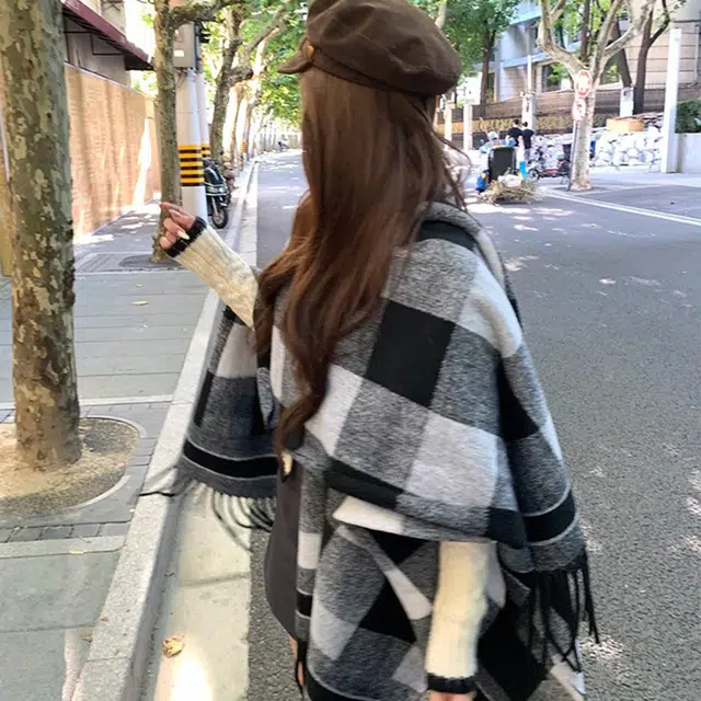 浪莎 优雅格子旅游保暖百搭高级感 聚酯纤维 披肩 女款