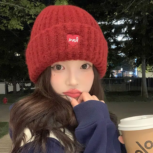 浪莎 安可拉红显白保暖针织绒线帽子女生秋冬款日常通勤百搭护耳显脸小毛线帽 腈纶 绒线帽 女款