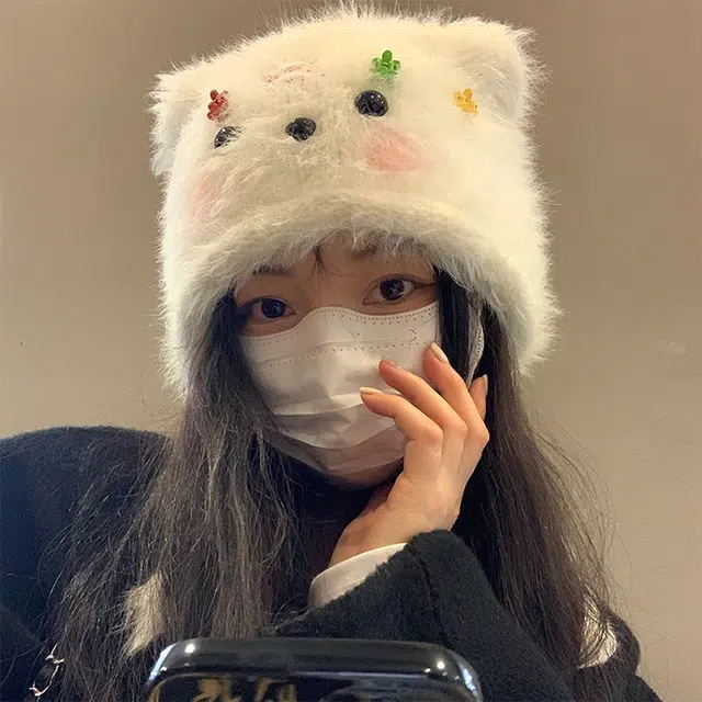 浪莎 可爱腮红小熊毛绒帽子女生冬季卡通可爱小夹子手工编织骑行保暖护耳绒线帽 涤纶 绒线帽 女款