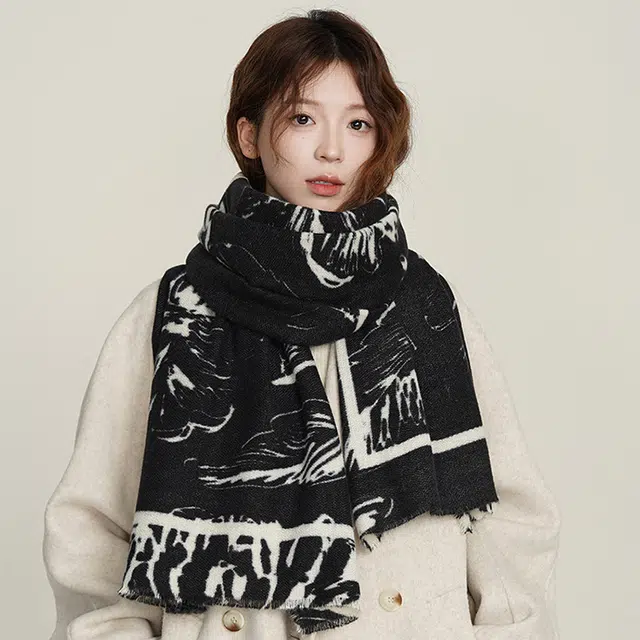 浪莎 秋冬新款花朵印花仿羊绒情侣围巾 文艺清新学生通勤加厚保暖披肩 男女同款 赠礼礼盒装 绒线围巾 男女同款情侣款