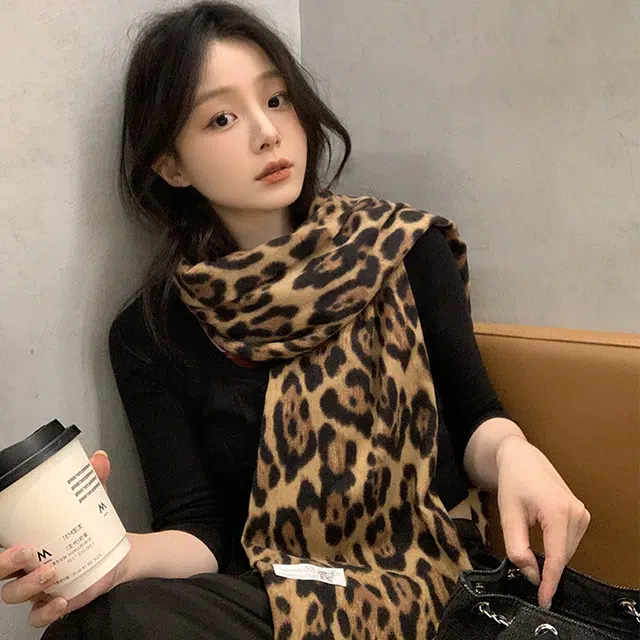浪莎 甜酷风复古豹纹流苏绒线围巾男女情侣款千禧辣妹风秋冬加厚保暖披肩围脖 礼盒装 绒线围巾 男女同款情侣款