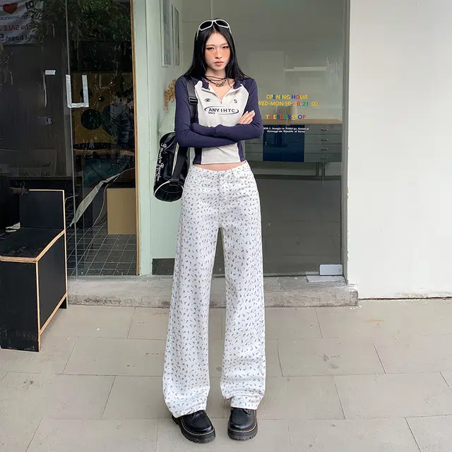 花蔓色 韩版印花复古碎花小众设计感宽松百搭阔腿垂感直筒高腰拉链韩系窄版显瘦减龄牛仔裤 女款 白色