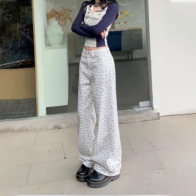 花蔓色 韩版印花复古碎花小众设计感宽松百搭阔腿垂感直筒高腰拉链韩系窄版显瘦减龄牛仔裤 女款 白色