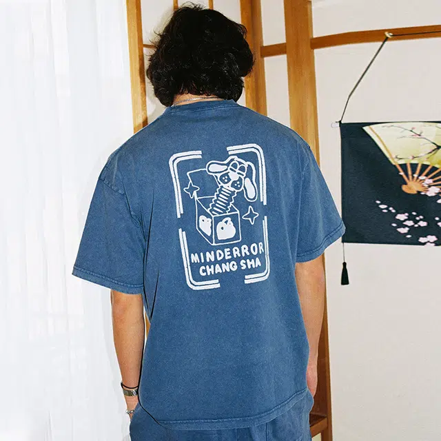 MIND ERROR Surprise Box Print Tee