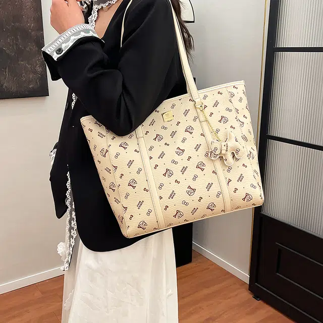 Miss Angel PU Tote
