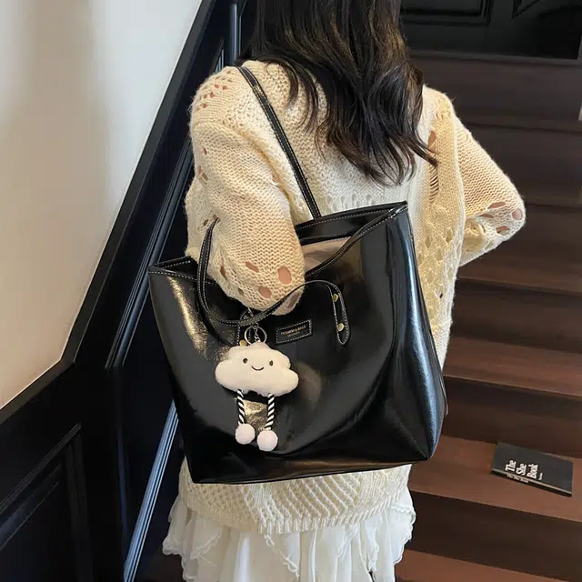 Miss Angel PU Tote
