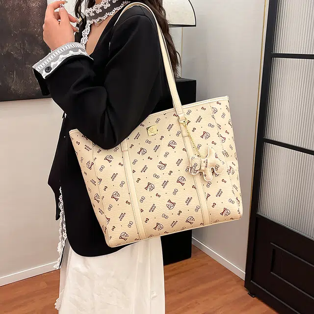 Miss Angel PU Tote