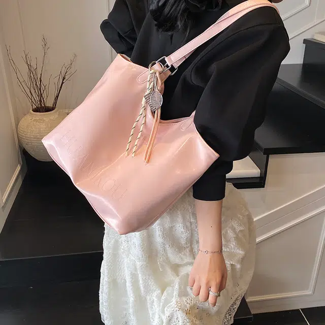 Miss Angel PU Tote