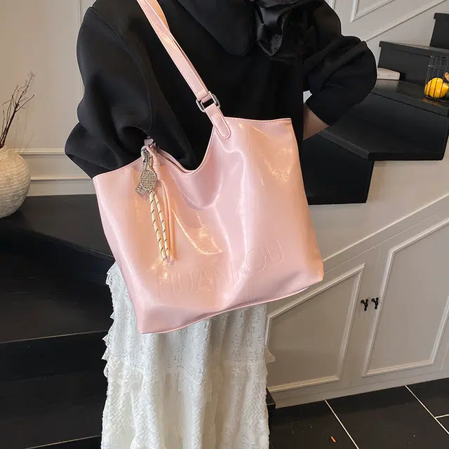 Miss Angel PU Tote