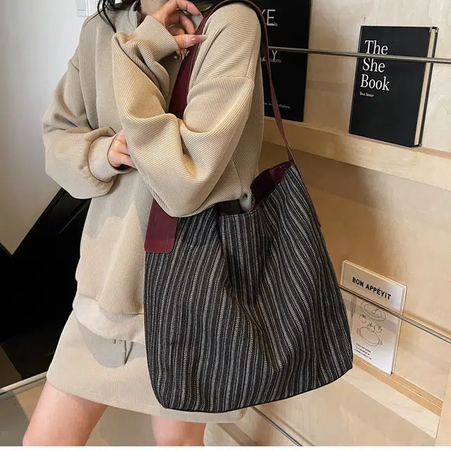 YAKEDA YAY Tote