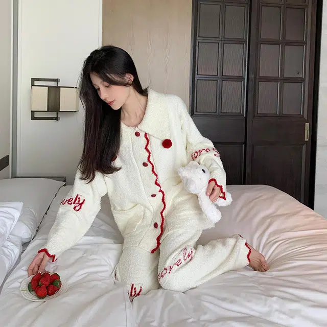 秀黛 韩版可爱半边绒翻领长袖家居服可外穿保暖睡衣套装 女款 白色