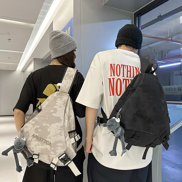 揽月 潮酷街头时尚百搭 牛津布 斜挎包 男女同款情侣款 多色