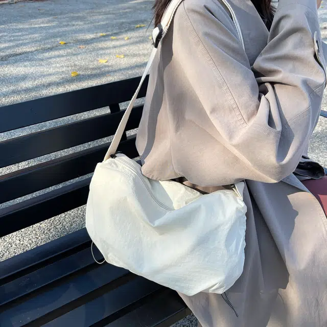 揽月 简约休闲慵懒风纯色上课通勤百搭 牛津布 斜挎单肩包 男女同款情侣款 多色