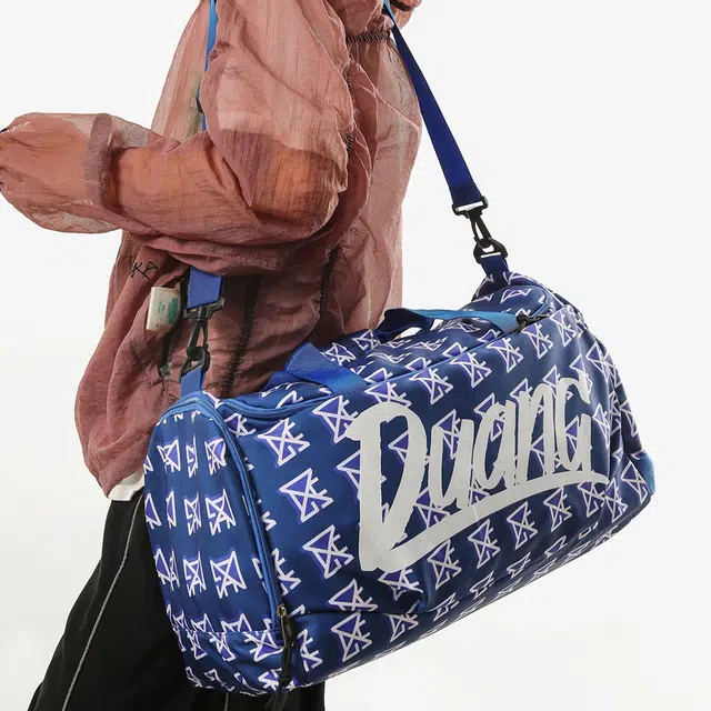 揽月 美式街头风个性出游运动百搭 尼龙 斜挎健身旅行包 男女同款情侣款 多色