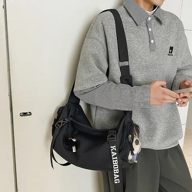 揽月 简约休闲慵懒风纯色上课通勤百搭 尼龙 单肩斜挎包 男女同款情侣款 多色