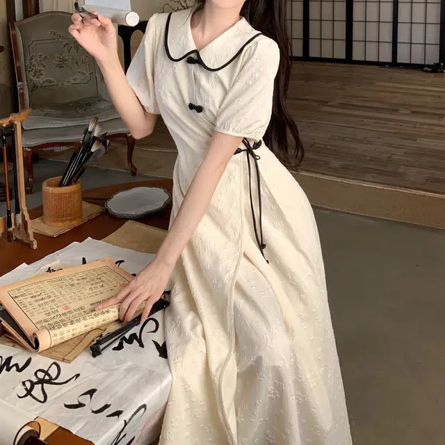 困住大象 娃娃领新中式高腰短袖连衣裙 女款 白色