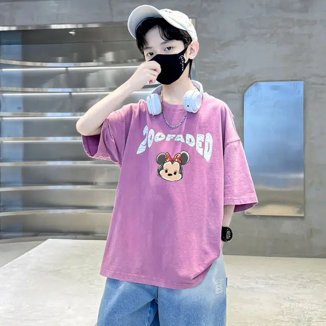 DisneyT
