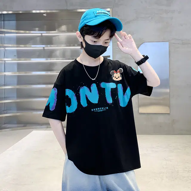 DisneyT