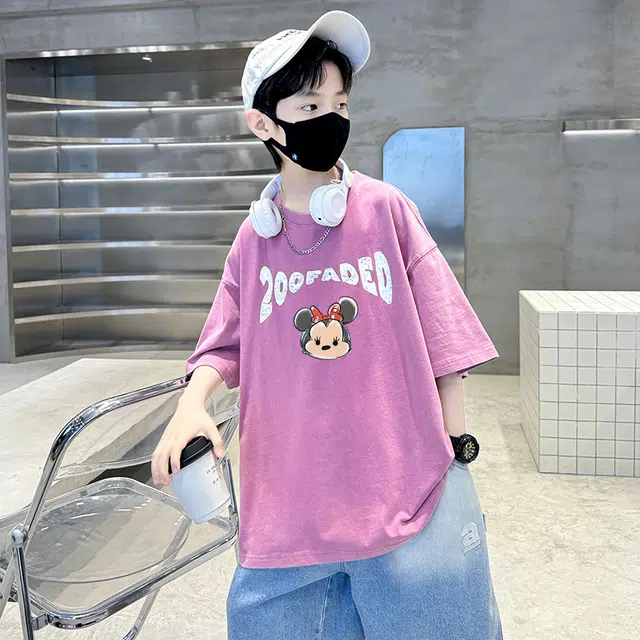 DisneyT