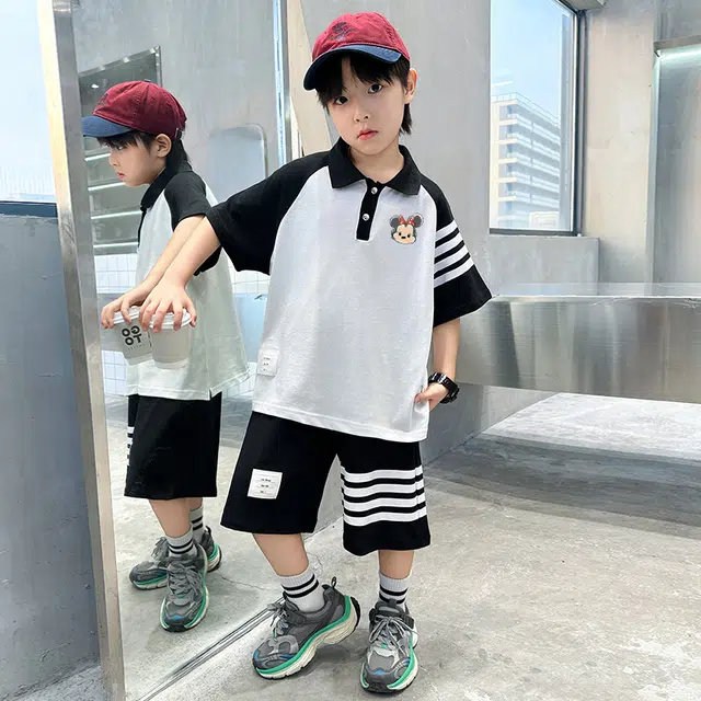 DisneyT