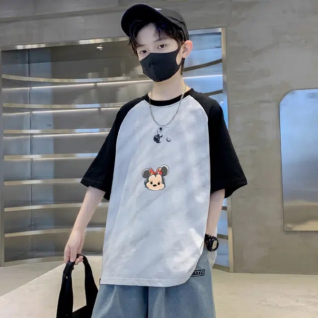DisneyT