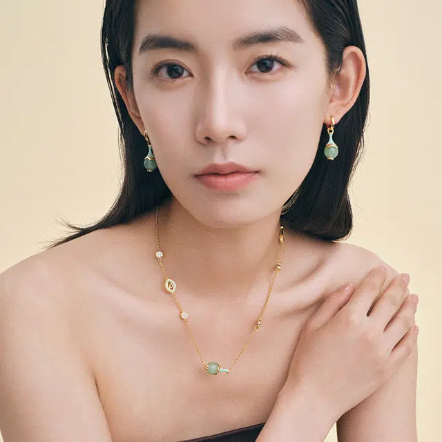 合璧 瓶步青云东陵玉春瓶珐琅祥云#好运 铜镀金 项链 女款