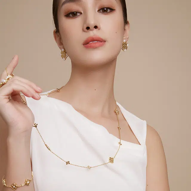 合璧 五花柿蒂纹样 银镀金 项链 女款