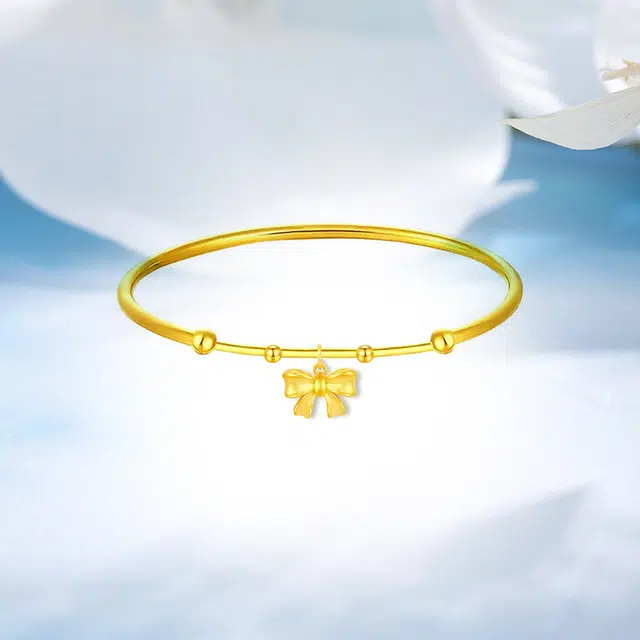 999