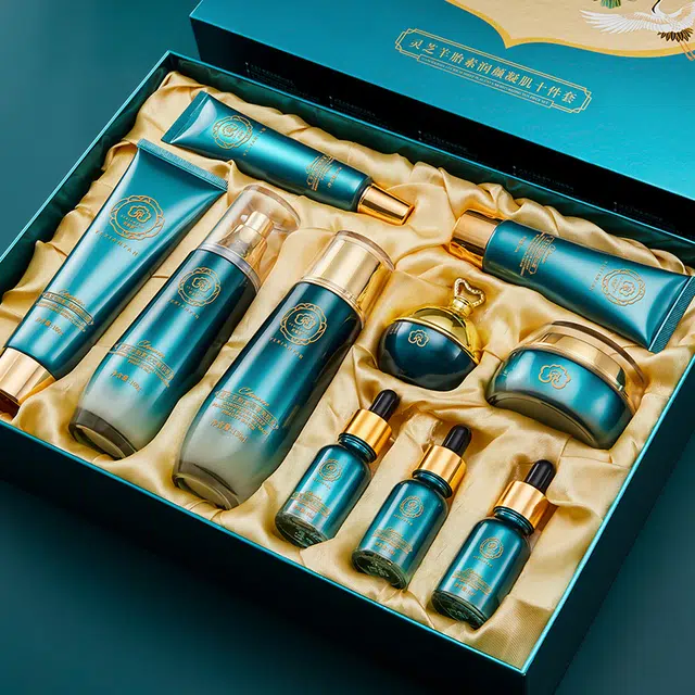 叶仙妍 灵芝羊胎素十件套 提亮保湿补水收缩毛孔 补水保湿护肤品套装男女水乳套盒美容院