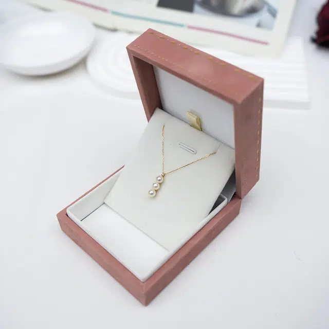 Akoya18K